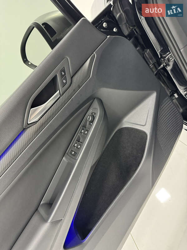 Хэтчбек Volkswagen Golf R 2022 в Одессе фото 26 Хэтчбек Volkswagen Golf R 2022 в Одессе
