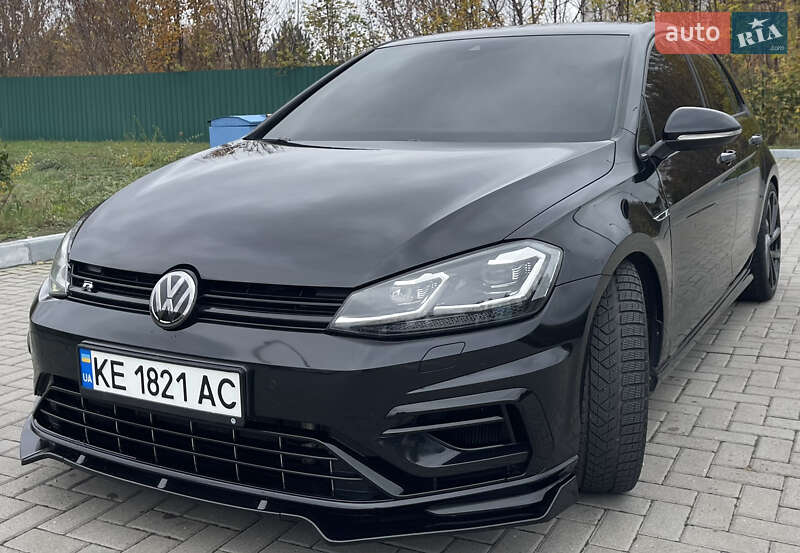Хетчбек Volkswagen Golf R 2016 в Дніпрі