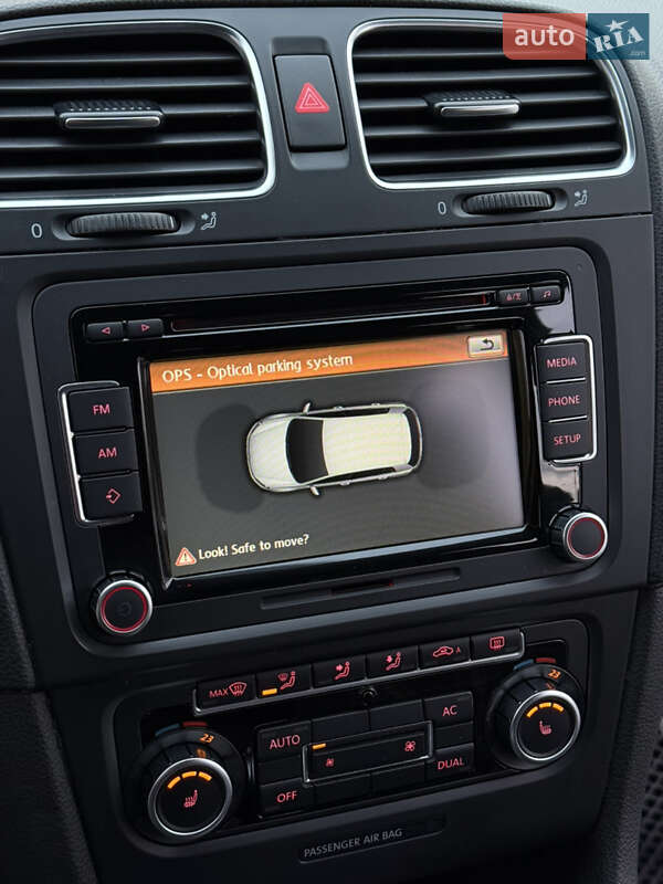 Хэтчбек Volkswagen Golf R 2010 в Киеве