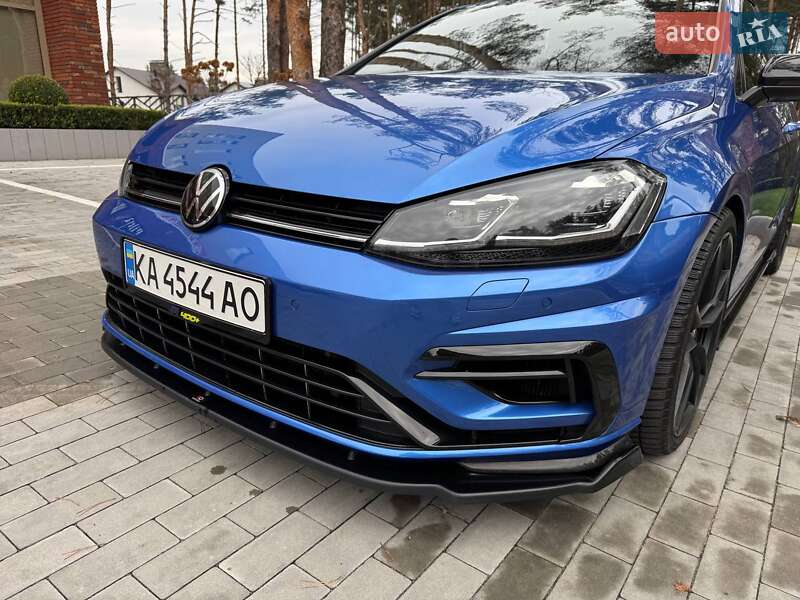 Хэтчбек Volkswagen Golf R 2019 в Киеве