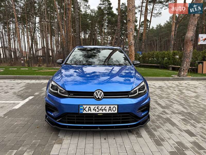Хэтчбек Volkswagen Golf R 2019 в Киеве