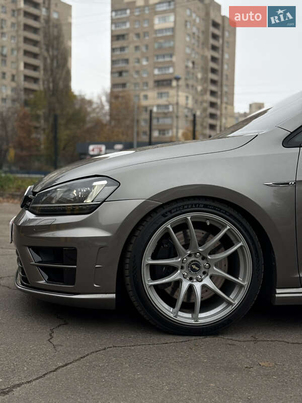 Хетчбек Volkswagen Golf R 2014 в Києві