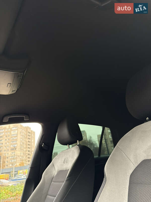 Хетчбек Volkswagen Golf R 2014 в Києві