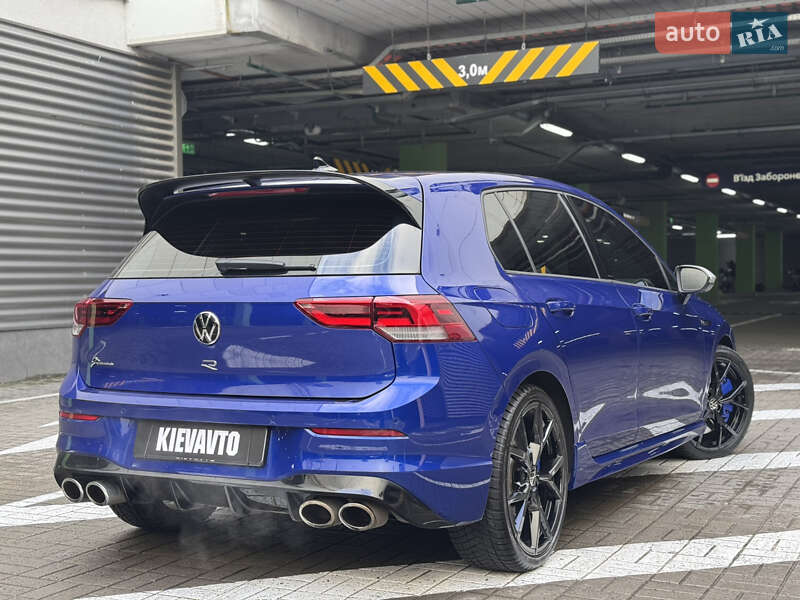 Хэтчбек Volkswagen Golf R 2022 в Киеве
