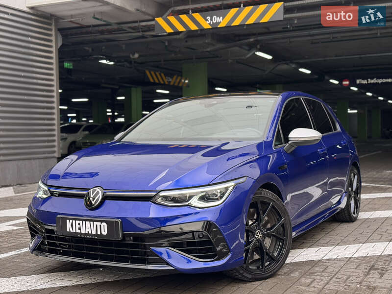 Хэтчбек Volkswagen Golf R 2022 в Киеве