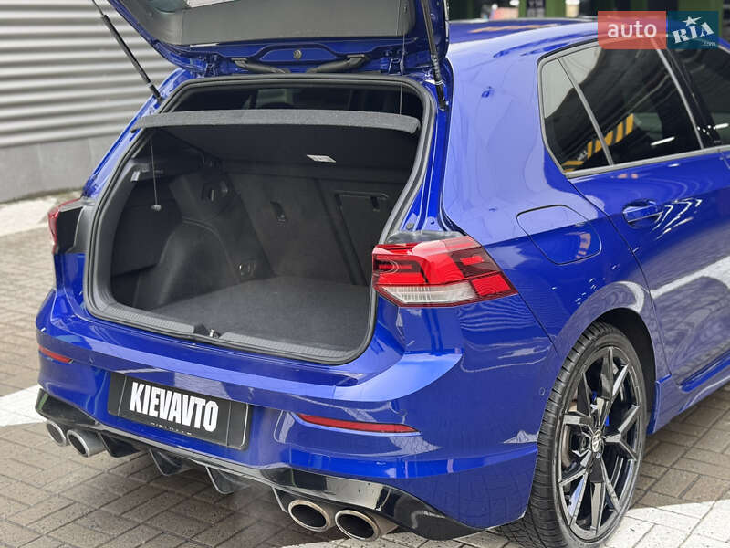 Хэтчбек Volkswagen Golf R 2022 в Киеве