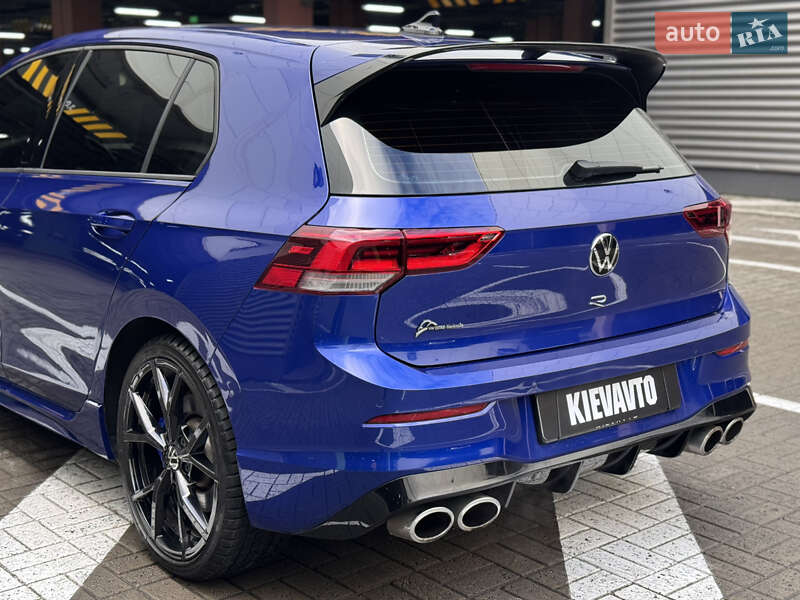 Хэтчбек Volkswagen Golf R 2022 в Киеве