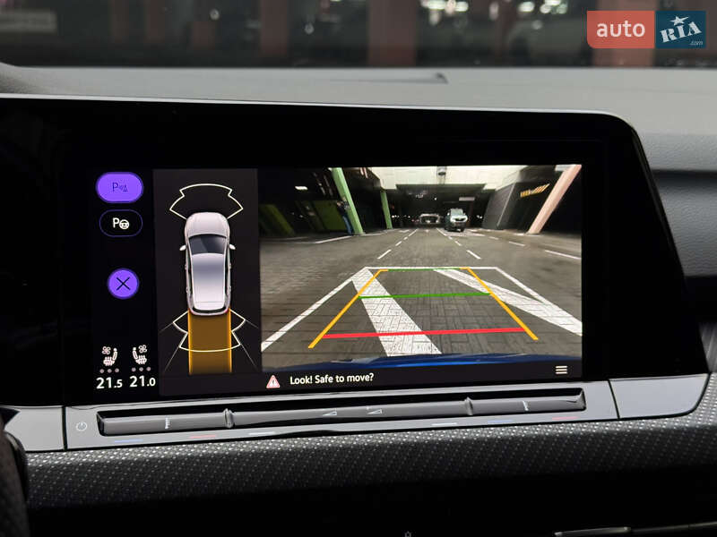 Хэтчбек Volkswagen Golf R 2022 в Киеве