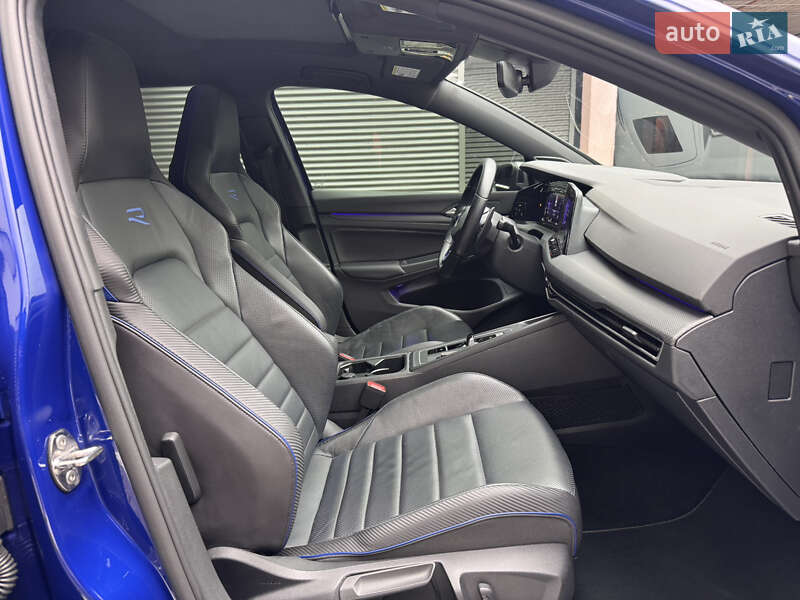 Хэтчбек Volkswagen Golf R 2022 в Киеве