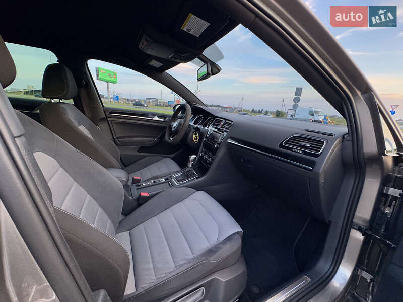 Хэтчбек Volkswagen Golf R 2015 в Львове фото 52 Хэтчбек Volkswagen Golf R 2015 в Львове