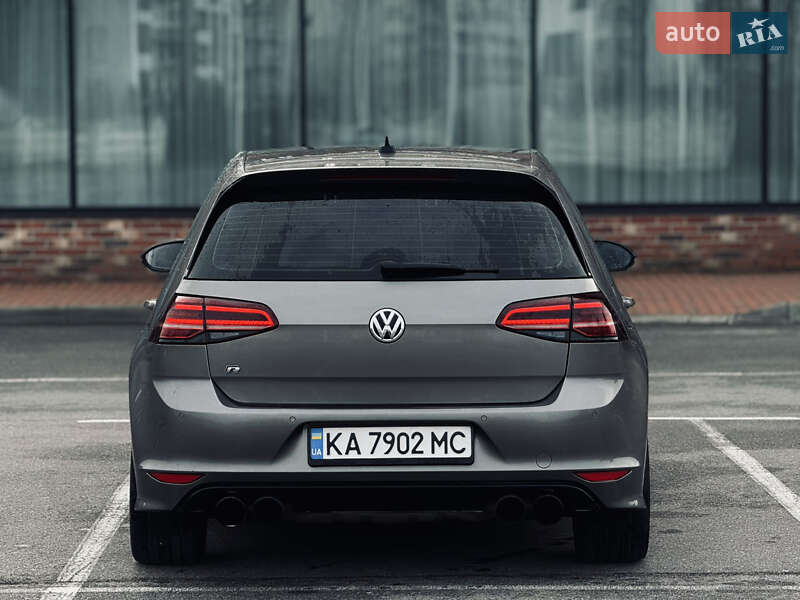 Хетчбек Volkswagen Golf R 2015 в Києві