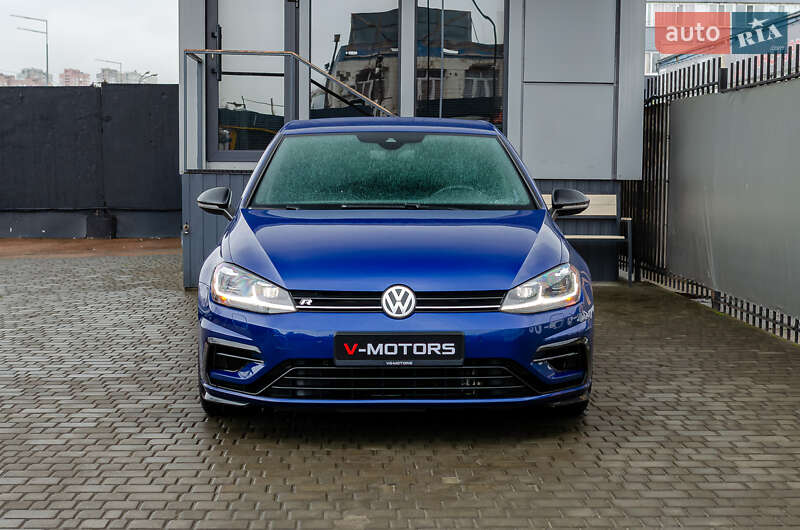 Хэтчбек Volkswagen Golf R 2019 в Киеве