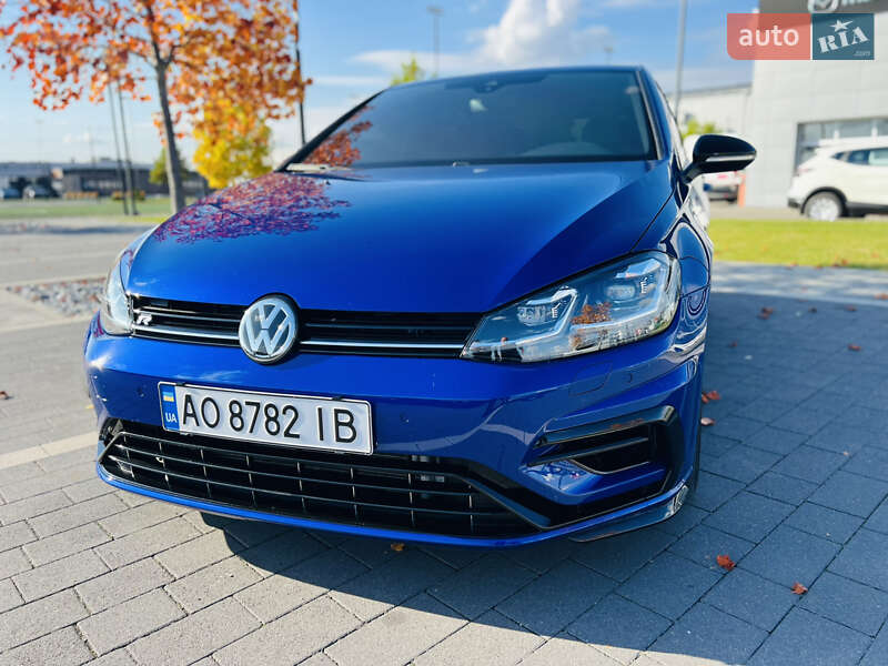 Хэтчбек Volkswagen Golf R 2016 в Мукачево