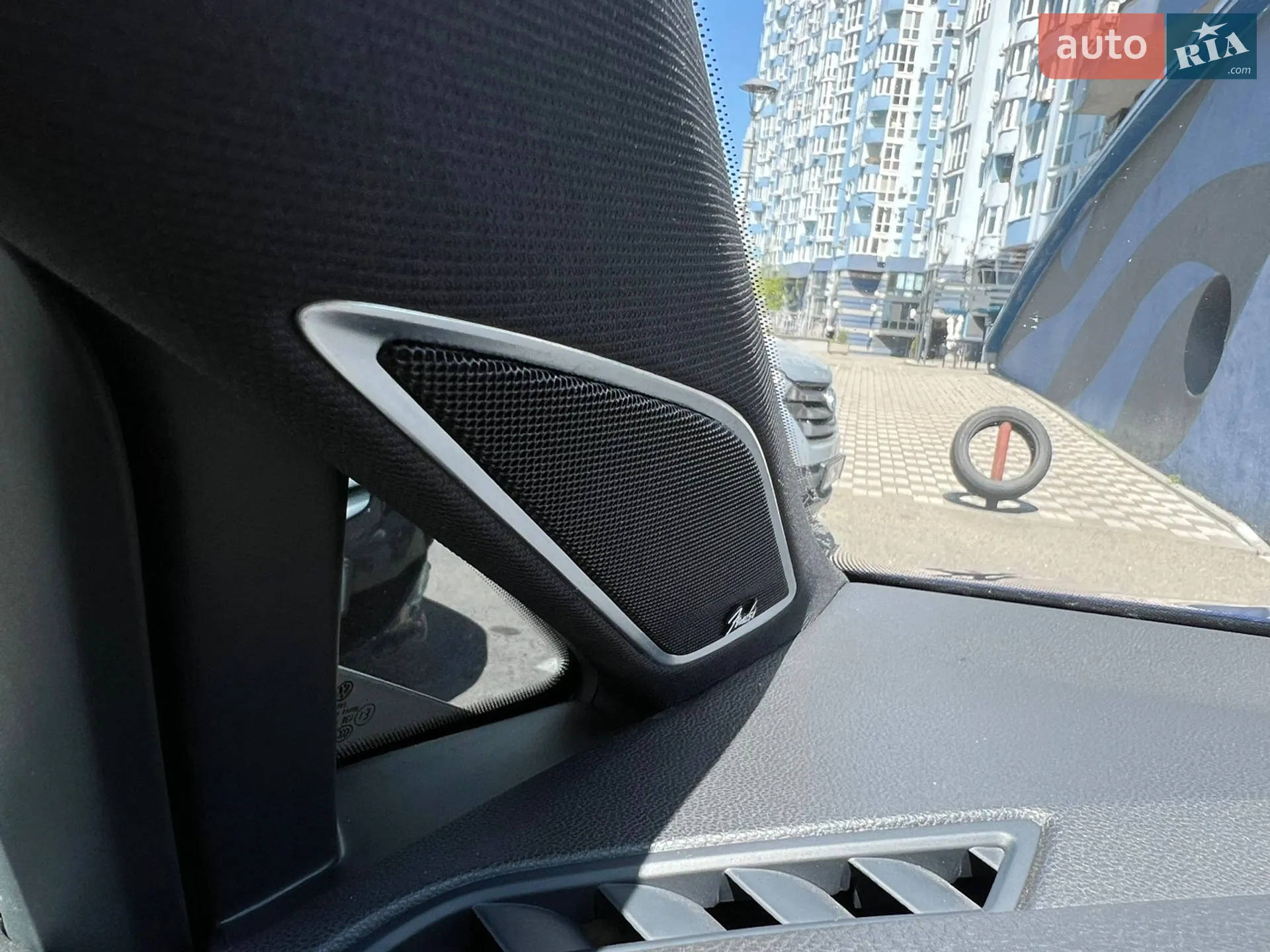 2016 Volkswagen Golf R - мініатюра 35