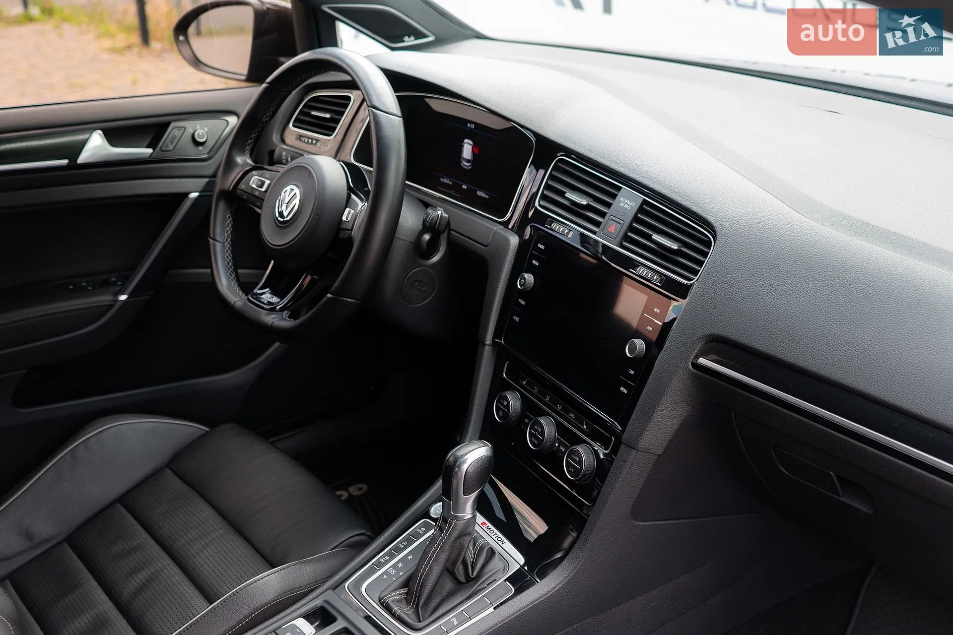 2019 Volkswagen Golf R - мініатюра 42
