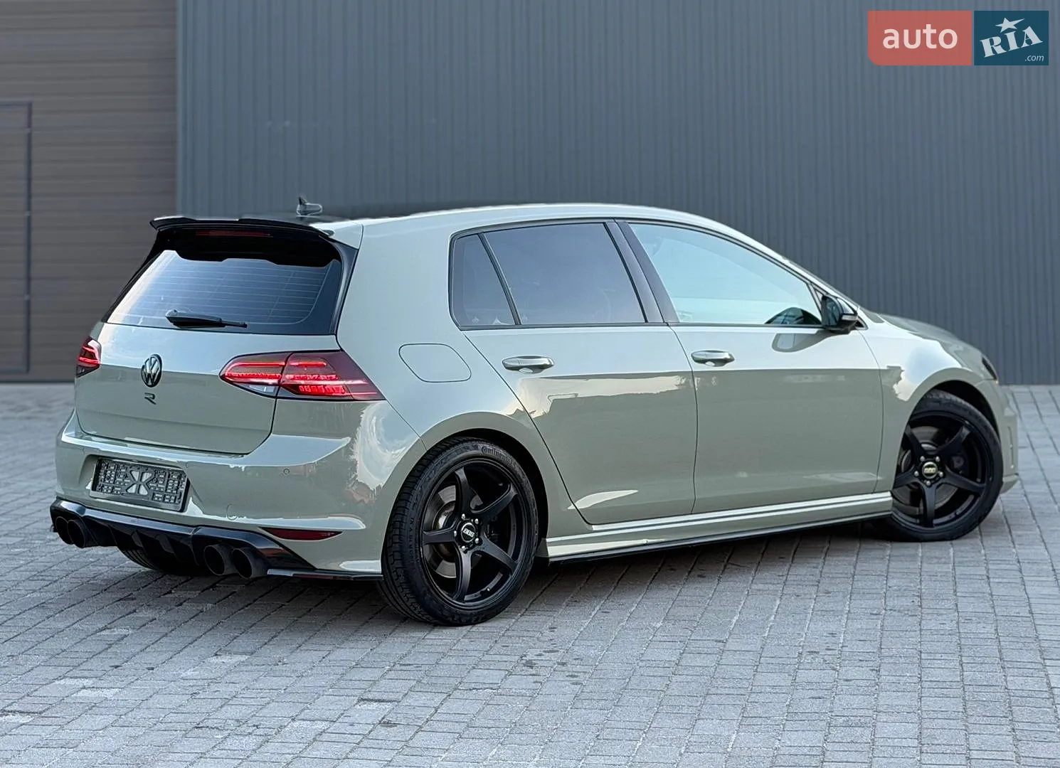 2017 Volkswagen Golf R - мініатюра 14