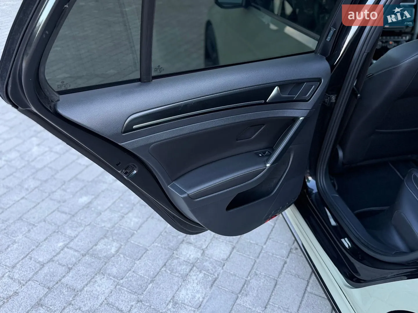 2017 Volkswagen Golf R - мініатюра 24