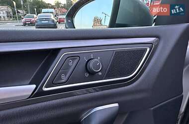 Мікровен Volkswagen Golf Sportsvan 2016 в 