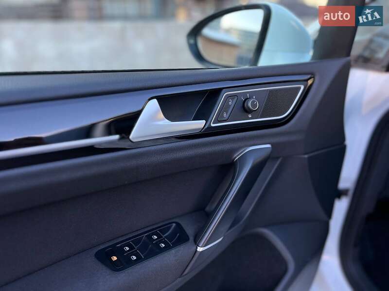 Микровэн Volkswagen Golf Sportsvan 2017 в Киеве