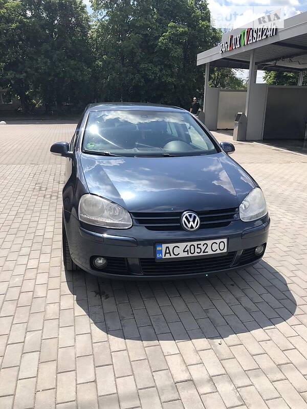 Volkswagen Golf V
