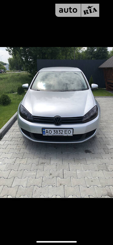 Volkswagen Golf VI