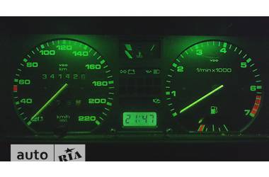 Хэтчбек Volkswagen Golf 1987 в 