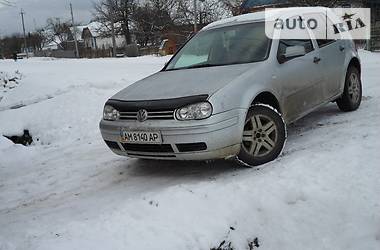 Хэтчбек Volkswagen Golf 2001 в Олевске