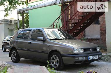 Хэтчбек Volkswagen Golf 1993 в Харькове