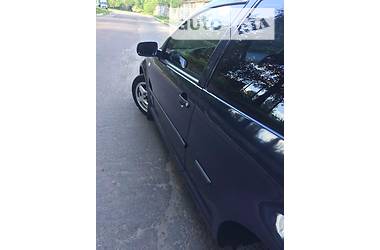 Хэтчбек Volkswagen Golf 2001 в Киеве