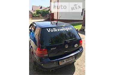 Хэтчбек Volkswagen Golf 2001 в Ровно