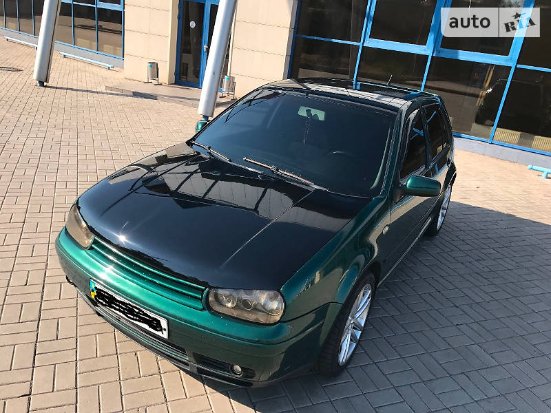 Хэтчбек Volkswagen Golf 2000 в Мариуполе