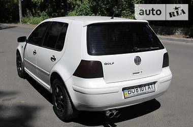 Хэтчбек Volkswagen Golf 2002 в Тернополе