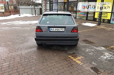 Хэтчбек Volkswagen Golf 1988 в Киеве