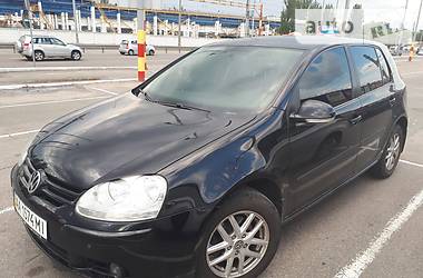 Хэтчбек Volkswagen Golf 2008 в Киеве