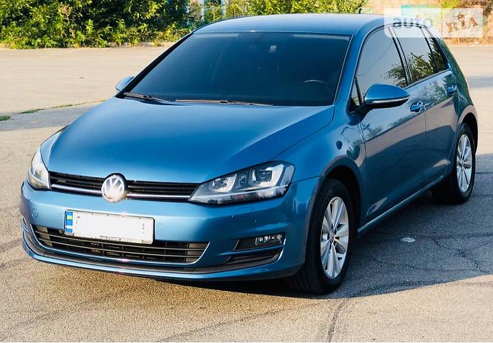 Хэтчбек Volkswagen Golf 2016 в Запорожье