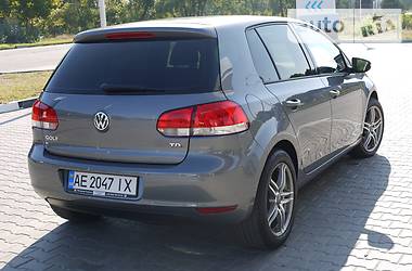 Хэтчбек Volkswagen Golf 2012 в Днепре