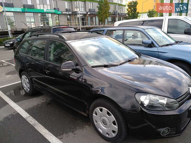 Универсал Volkswagen Golf 2011 в Киеве