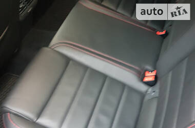 Хетчбек Volkswagen Golf 2016 в 