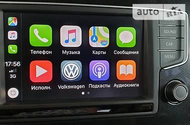 Хетчбек Volkswagen Golf 2016 в 