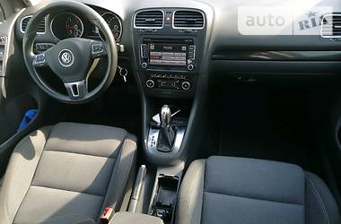 Хетчбек Volkswagen Golf 2012 в 