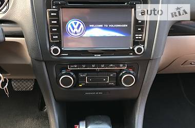 Хетчбек Volkswagen Golf 2009 в Ковелі