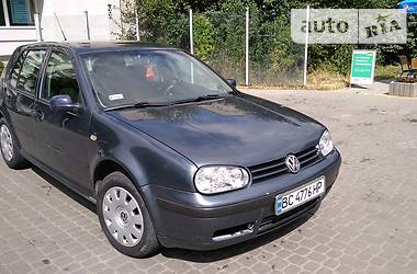 Хетчбек Volkswagen Golf 1998 в 