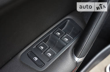 Хетчбек Volkswagen Golf 2016 в 