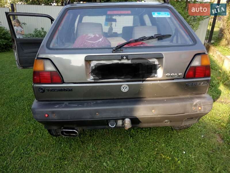 Хэтчбек Volkswagen Golf 1987 в Добромиле