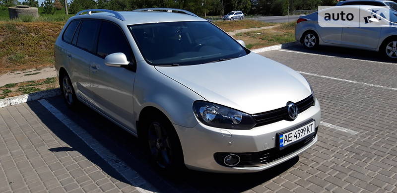 Універсал Volkswagen Golf 2011 в 