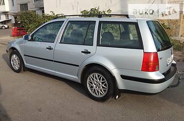 Универсал Volkswagen Golf 2000 в Виннице