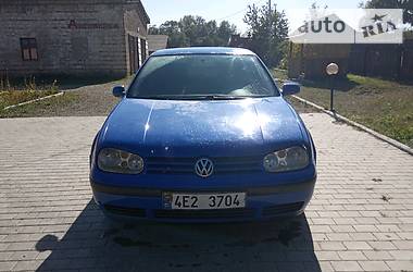 Хэтчбек Volkswagen Golf 2002 в Сторожинце