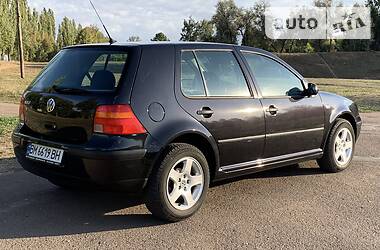 Хэтчбек Volkswagen Golf 1999 в Тростянце