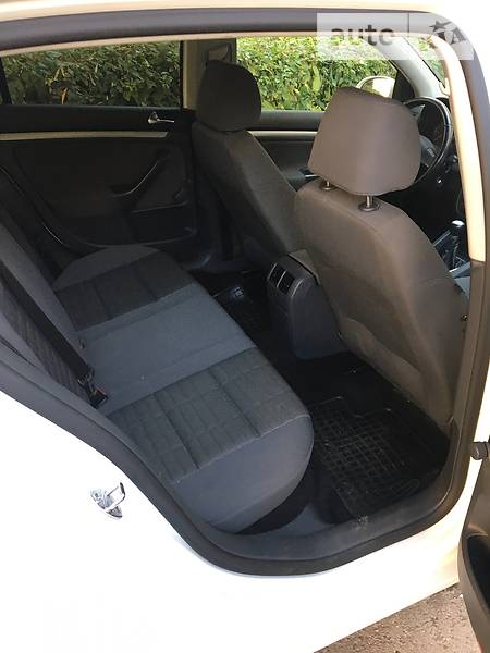 Хетчбек Volkswagen Golf 2007 в Заставній