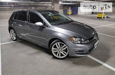 Хетчбек Volkswagen Golf 2015 в 